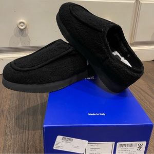 NIB P448 Bubble Slippers